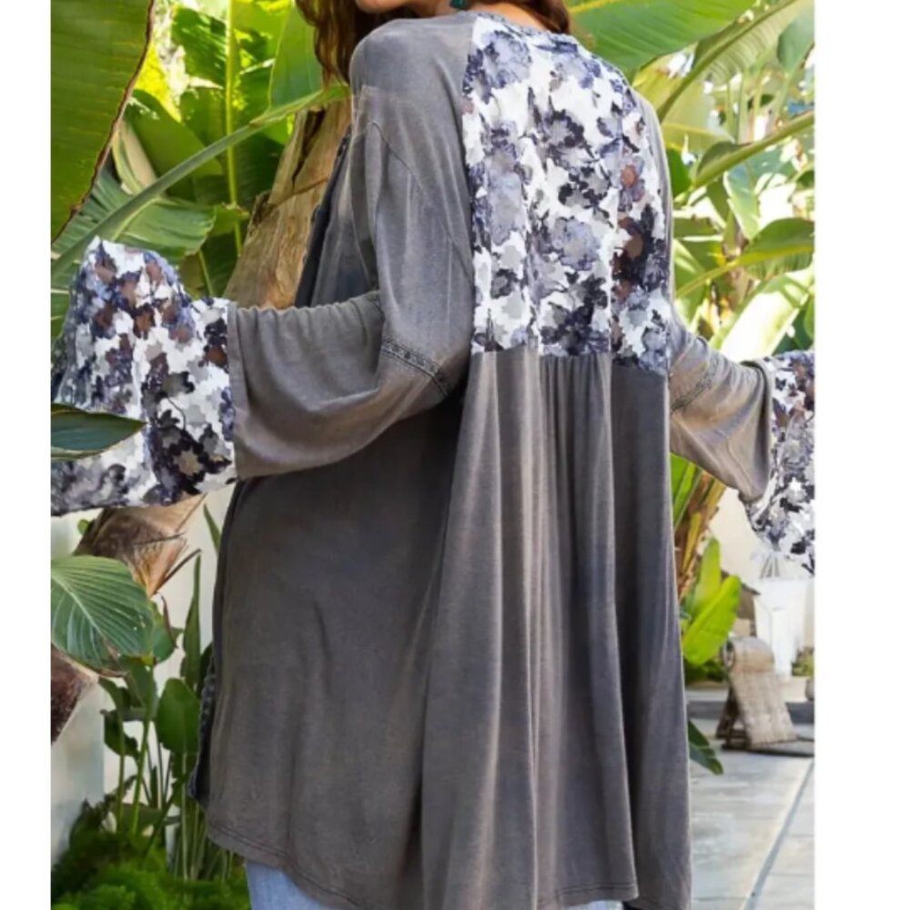 #114 POL KIMONO Chic Floral Lace